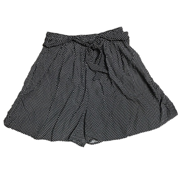 90's  Rare Black/White Polka Dot shorts size 11/12   S277 - Picture 1 of 5